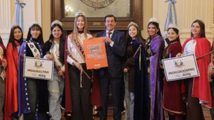 El Gobernador Sadir recibi&oacute; a las candidatas de San Pedro