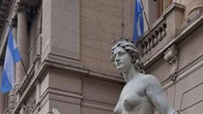 Traslado de esculturas de Lola Mora: planificaci&oacute;n t&eacute;cnica espec&iacute;fica por preservar el patrimonio