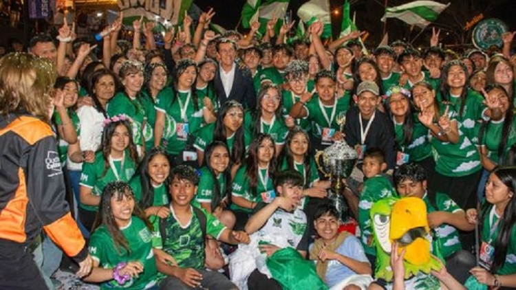 FNE: Sadir particip&oacute; de la entrega de premios