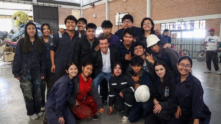 Sadir visit&oacute; a "Las Panteras" del Belmonte en su preparaci&oacute;n para la FNE 2025