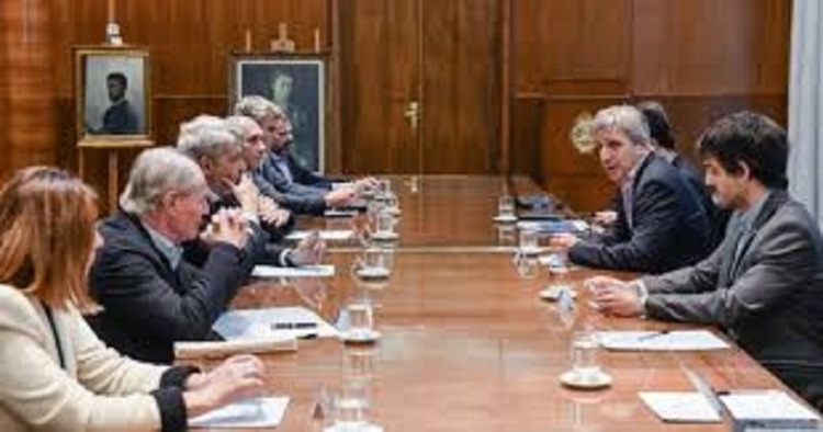 Enfocado en contener precios Caputo se reuni&oacute; con supermercadistas