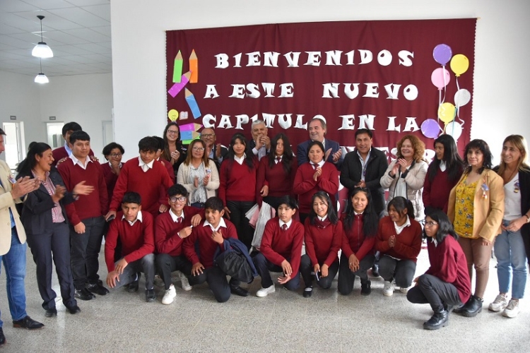 El vicegobernador Alberto Bernis particip&oacute; de la inauguraci&oacute;n del Colegio Secundario N&deg; 55 en Oratorio