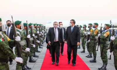 Fern&aacute;ndez a empresarios mexicanos: "Ganen plata, produzcan, den empleo y paguen impuestos"