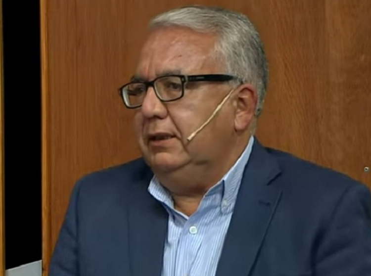 "Hay que estudiar y prepararse para lo que viene&rdquo;, dijo el intendente de San Pedro Julio Bravo