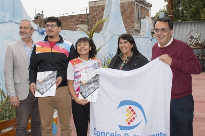 Reconocimiento a la nadadora Mara Ver&oacute;nica Pachao