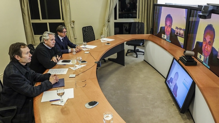 La Argentina recibir&aacute; financiamiento de CAF por U$S 4.000 millones