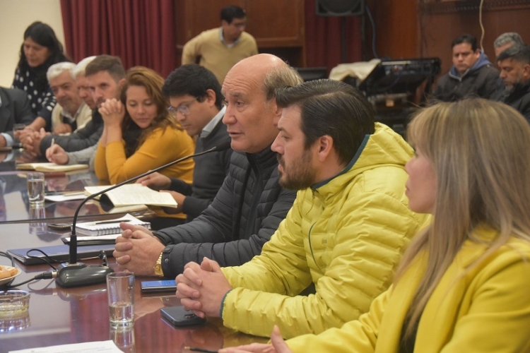 Legisladores se reunieron con empresarios, trabajadores y representantes del transporte urbano e interurbano de pasajeros