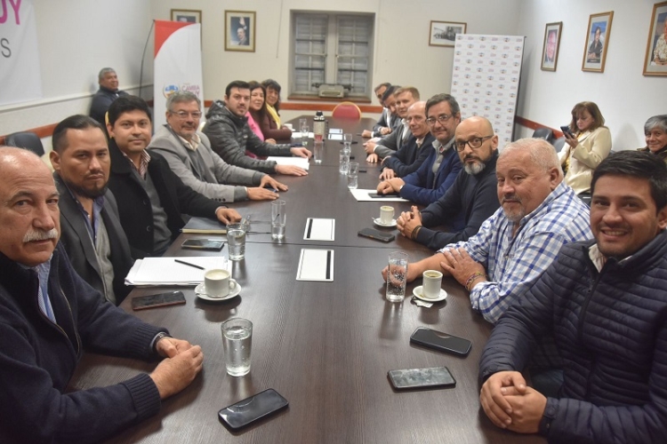 La Comisi&oacute;n de Obras y Servicios P&uacute;blicos recibi&oacute; a los representantes de la provincia en el Comit&eacute; Corredor Bioc&eacute;anico