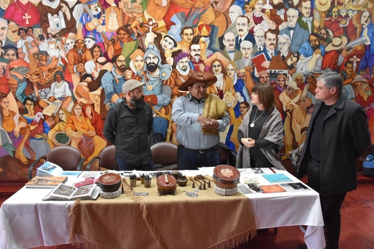 La Legislatura distingui&oacute; al orfebre Luis Ch&aacute;vez y al Taller Intensivo de Cincelado y Orfebrer&iacute;a