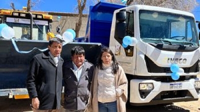 El gobierno entreg&oacute; maquinaria pesada a la Comisi&oacute;n Municipal de Rinconada