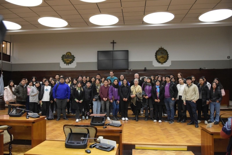 Alumnos de la facultad de Ciencias Econ&oacute;micas visitaron la Legislatura