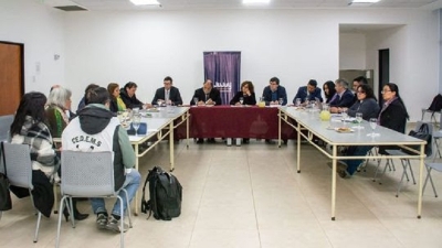 El Gobierno recibi&oacute; a gremios docentes
