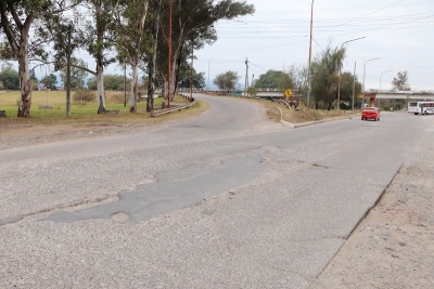 El municipio repara el acceso a la ciudad por r&iacute;o blanco y solicitan circular con precauci&oacute;n