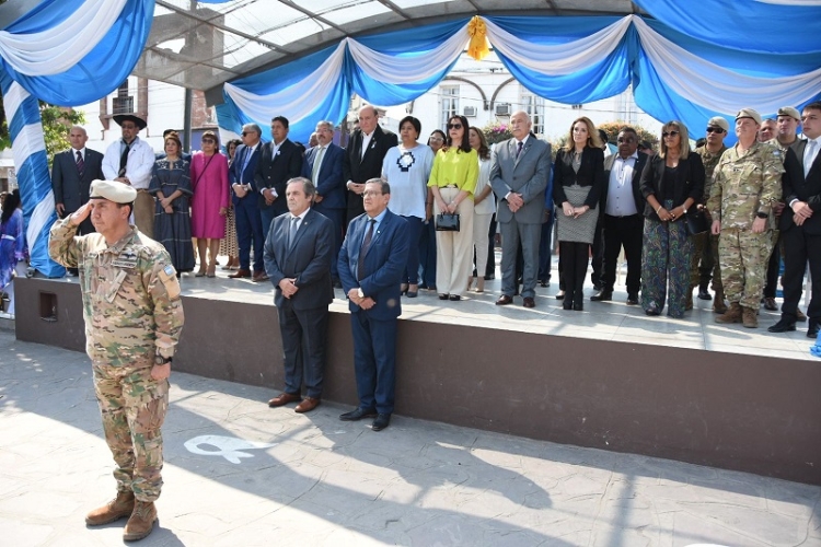 Un sentido homenaje rindi&oacute; el pueblo de Libertador Gral. San Mart&iacute;n al Padre de la Patria