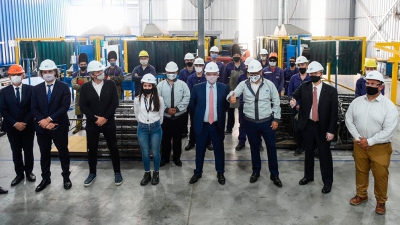 Fern&aacute;ndez apunt&oacute; a que los autos "tengan m&aacute;s componentes" que se fabriquen en el pa&iacute;s