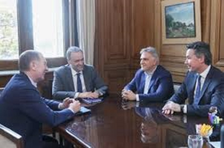 Llaryora destac&oacute; la reuni&oacute;n con Santilli pero pidi&oacute; m&aacute;s &ldquo;modificaciones&rdquo; al Presupuesto