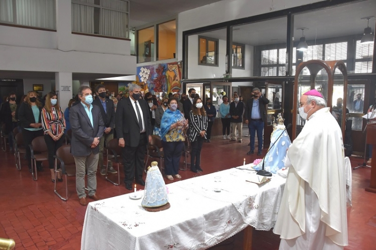 La Virgen del Rosario de Río Blanco y Paypaya visita la legislatura de Jujuy
