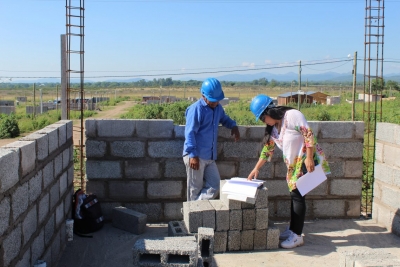 La construcci&oacute;n de prototipos de viviendas eficientes avanza tambi&eacute;n en Valle y Ramal