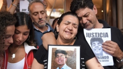 La madre de Fernando B&aacute;ez Sosa pide "que vaya mucha gente" a la marcha del martes frente al Congreso