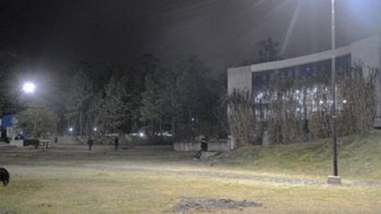 Energ&iacute;a puso en funcionamiento el sistema de iluminaci&oacute;n led en plaza y alrededores del Complejo Ministerial