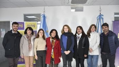 Firma de contrato para la construcci&oacute;n y refacci&oacute;n del Colegio Secundario N&deg;3 de Perico