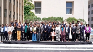 Massa quiere la oposici&oacute;n maneje la Oficina Anticorrupci&oacute;n