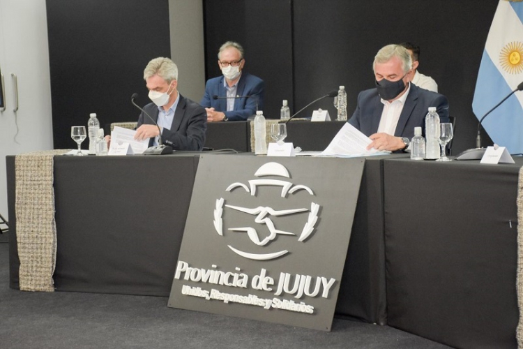 Morales y Meoni formalizaron acuerdos por terminales de &oacute;mnibus en Perico, Tilcara y Humahuaca