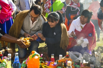 Concejales ofrendaron a la Pachamama