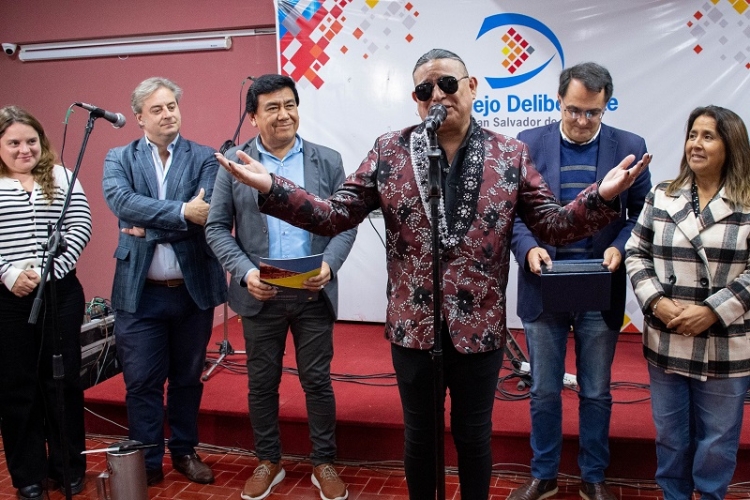 Ediles declararon como Ciudadano Distinguido al m&uacute;sico Daniel &ldquo;El Chino&rdquo; Garz&oacute;n