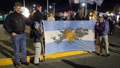 En todo el pa&iacute;s se conmemora a los ca&iacute;dos en Malvinas con vigilias y festivales