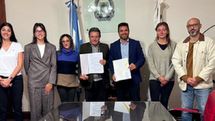 Ministerio de Cultura y Turismo y la UNJU firman un convenio para que estudiantes sean embajadores del patrimonio juje&ntilde;o