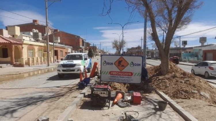La Quiaca: Nueva obra de empalmes para mejorar la provisi&oacute;n del servicio