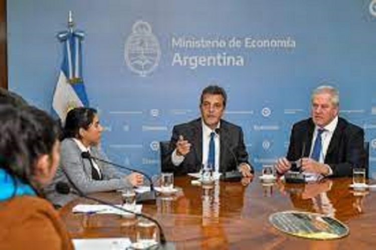 El Gobierno anunci&oacute; el aumento de las Becas Progresar: ser&aacute;n de $20.000 desde agosto