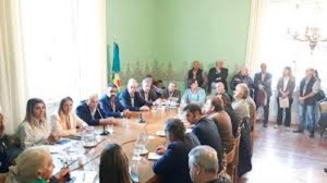 Reuni&oacute;n clave: Luis Caputo y la Mesa de Enlace en La Rural