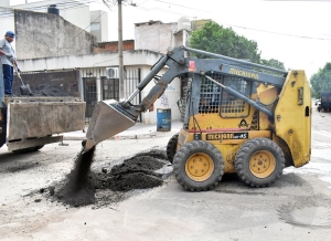 Palpal&aacute;: el municipio profundiz&oacute; el operativo de bacheo por los diferentes barrios