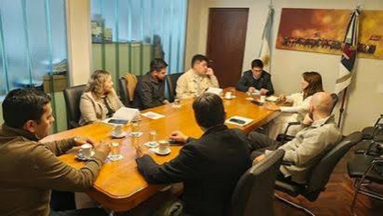 Reuni&oacute;n de trabajo entre el Ministerio de Hacienda y el Ministerio de Educaci&oacute;n