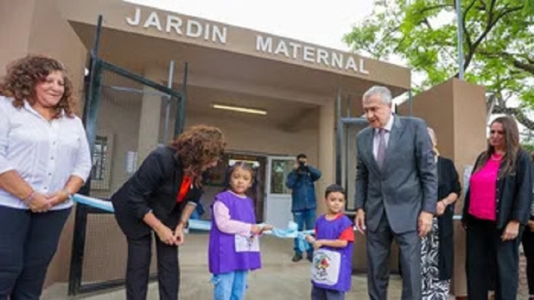 En San Pedro, el gobernador Morales puso en funcionamiento un nuevo Jard&iacute;n Maternal