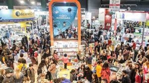 Con menos visitantes pero m&aacute;s ventas, la Feria del Libro cierra positivamente su edici&oacute;n 2023