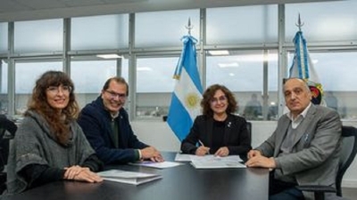 Gestionan seguros para estudiantes y docentes de los tres niveles