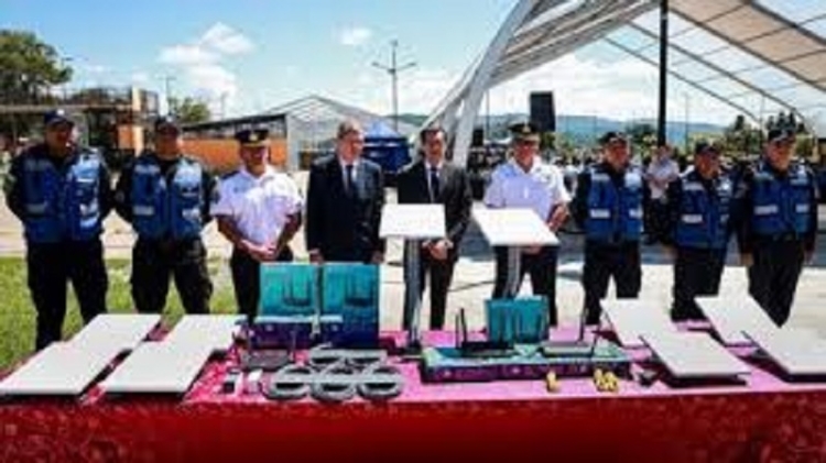 Modernizaci&oacute;n tecnol&oacute;gica en la Polic&iacute;a de Jujuy: Sadir entreg&oacute; antenas satelitales Starlink