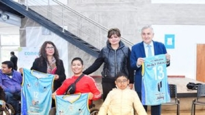 Morales entreg&oacute; vouchers al equipo de B&aacute;squetbol Adaptado de Jujuy