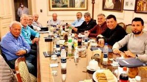 La CGT recibi&oacute; al moyanismo para analizar la unidad sindical