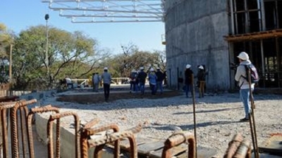 Obras del Lola Mora: construcci&oacute;n de la sala de esculturas