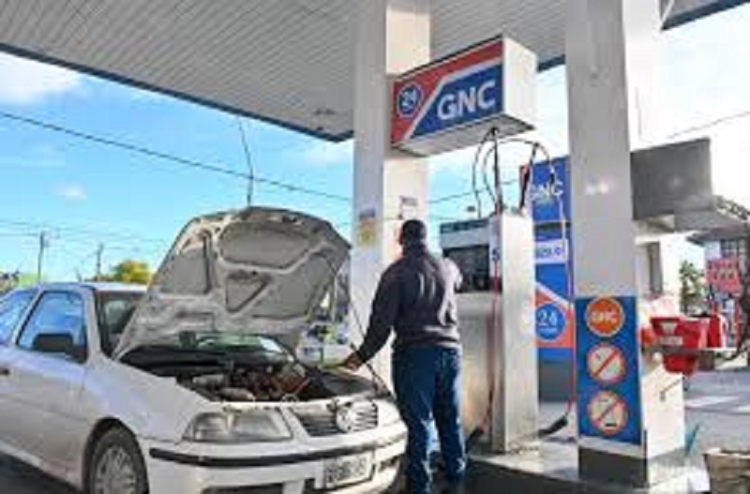 Interrumpen el suministro de GNC en estaciones de servicio de todo el pa&iacute;s por la ola polar