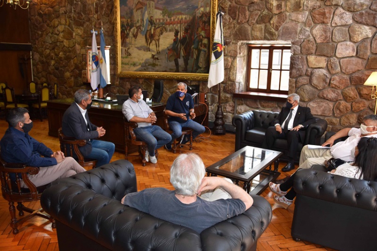 Carlos Haquim recibi&oacute; al sindicato &uacute;nico de trabajadores de ferias de la argentina
