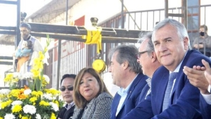 El Gobernador celebr&oacute; junto al pueblo de Caimancito las honras a San Cayetano