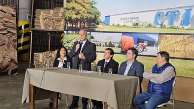 La provincia avanza con la entrega de fertilizantes a productores tabacaleros