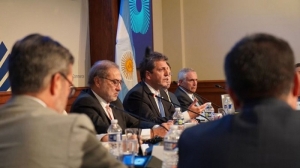 Massa se reuni&oacute; con empresarios de la C&aacute;mara de Comercio de los Estados Unidos