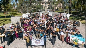La Semana del Charango llev&oacute; su m&uacute;sica a las calles de San Salvador de Jujuy