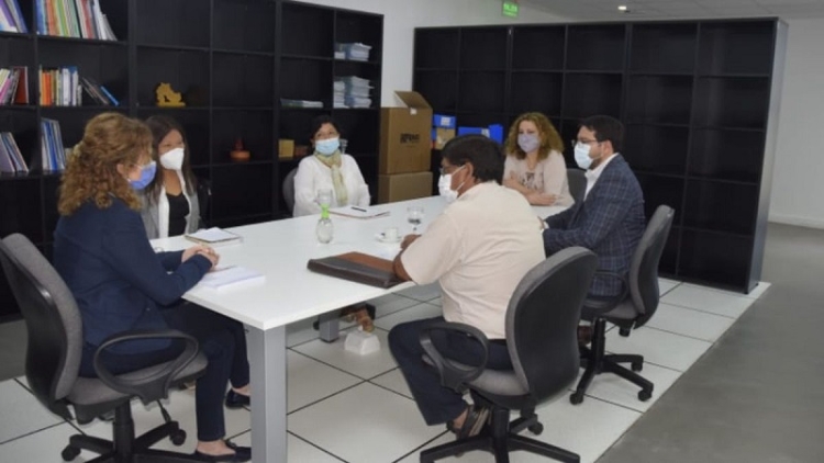 Educaci&oacute;n abierta al di&aacute;logo con Gremio Docente